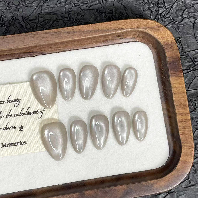 Starlight Silver | Reflective Cat Eye Almond Nails