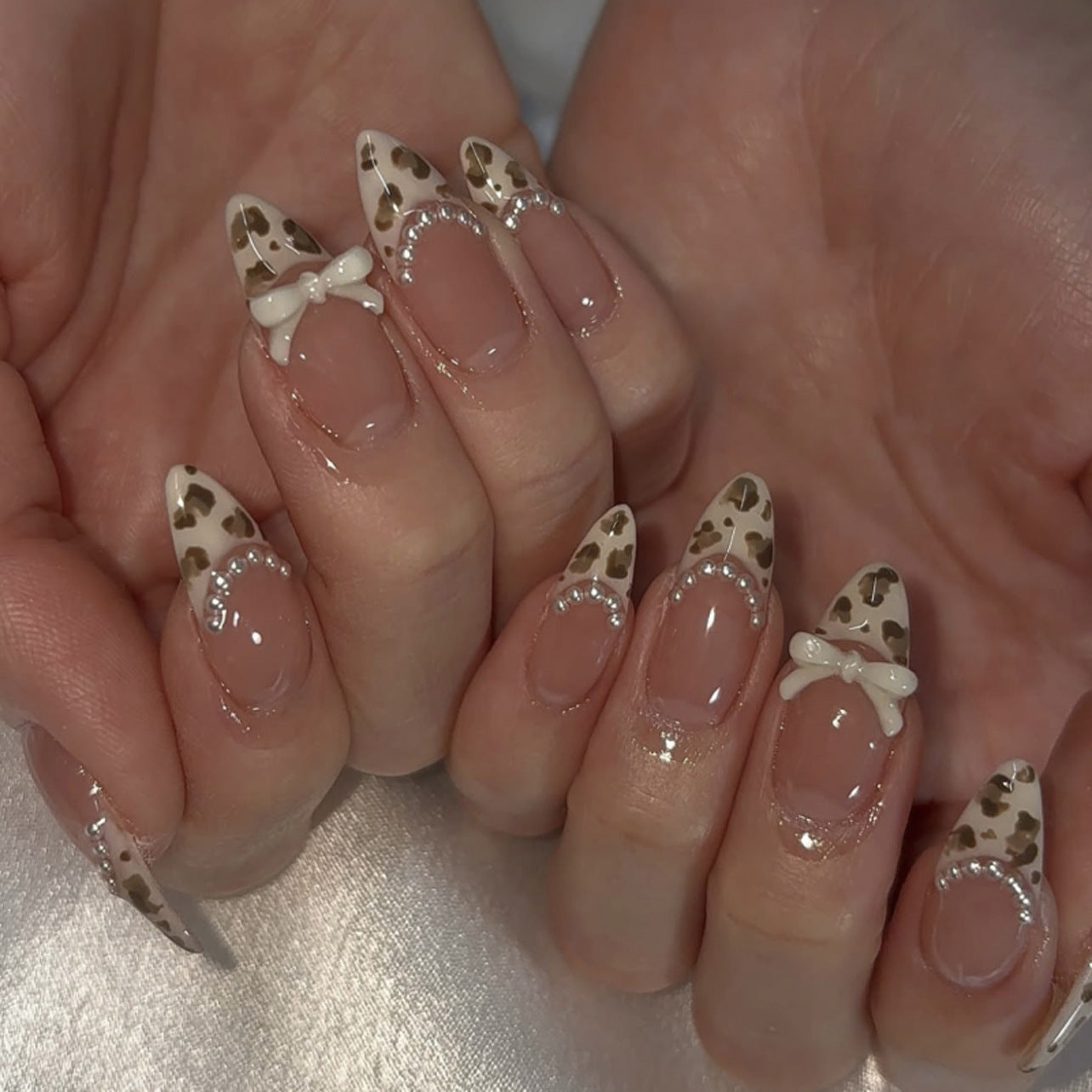 Trendy Short Almond Leopard Print French Tip Press On Nails 24PCS
