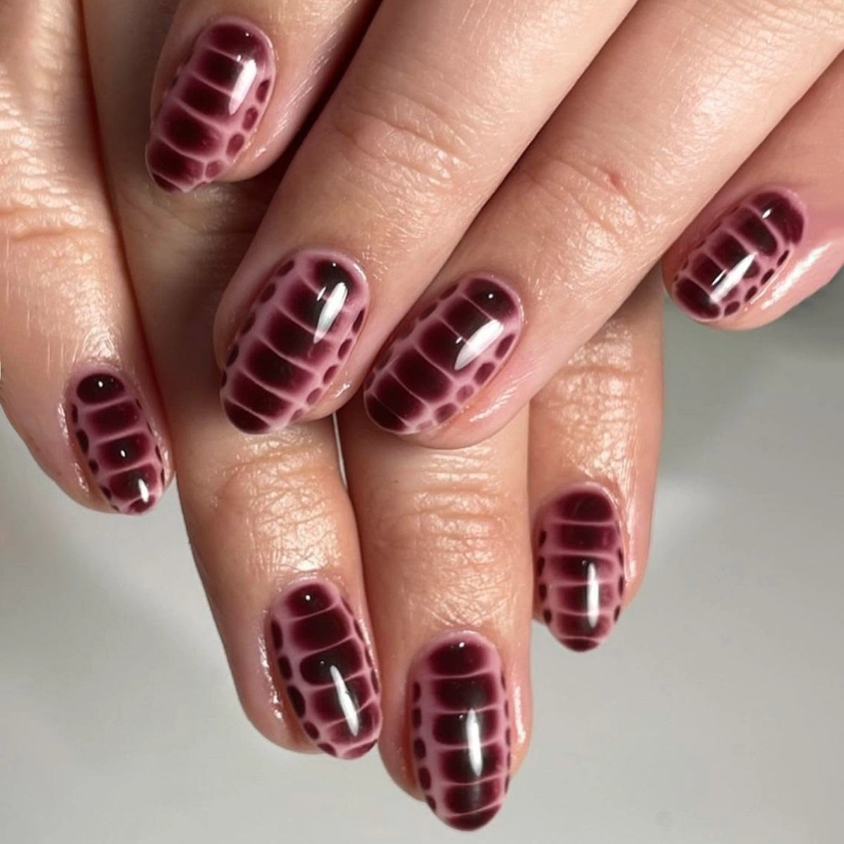 Berry Plaid Gloss Round Press On Nails 24PCS