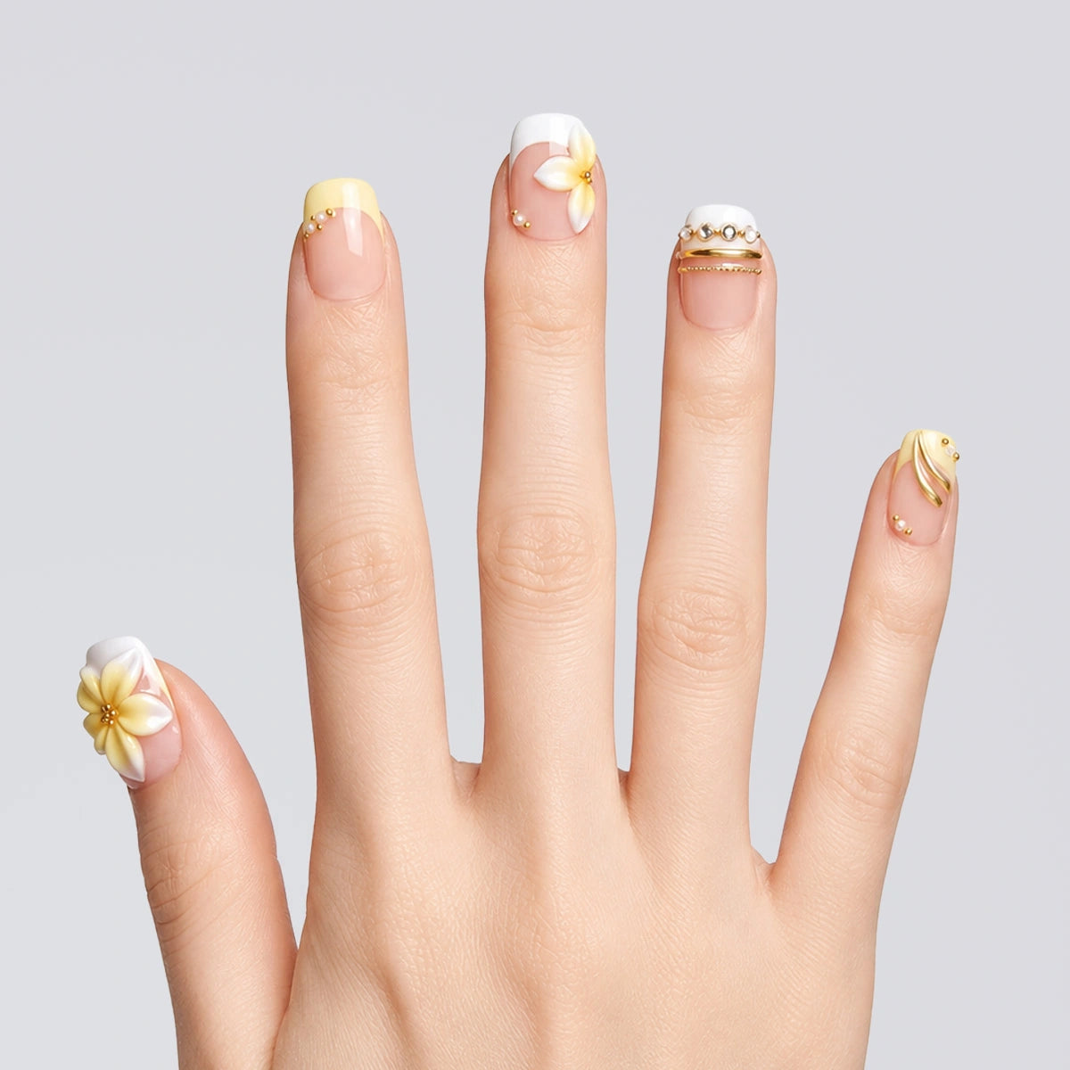 Butter Plumeria Pearl Squoval Press On Nails | 10PCS