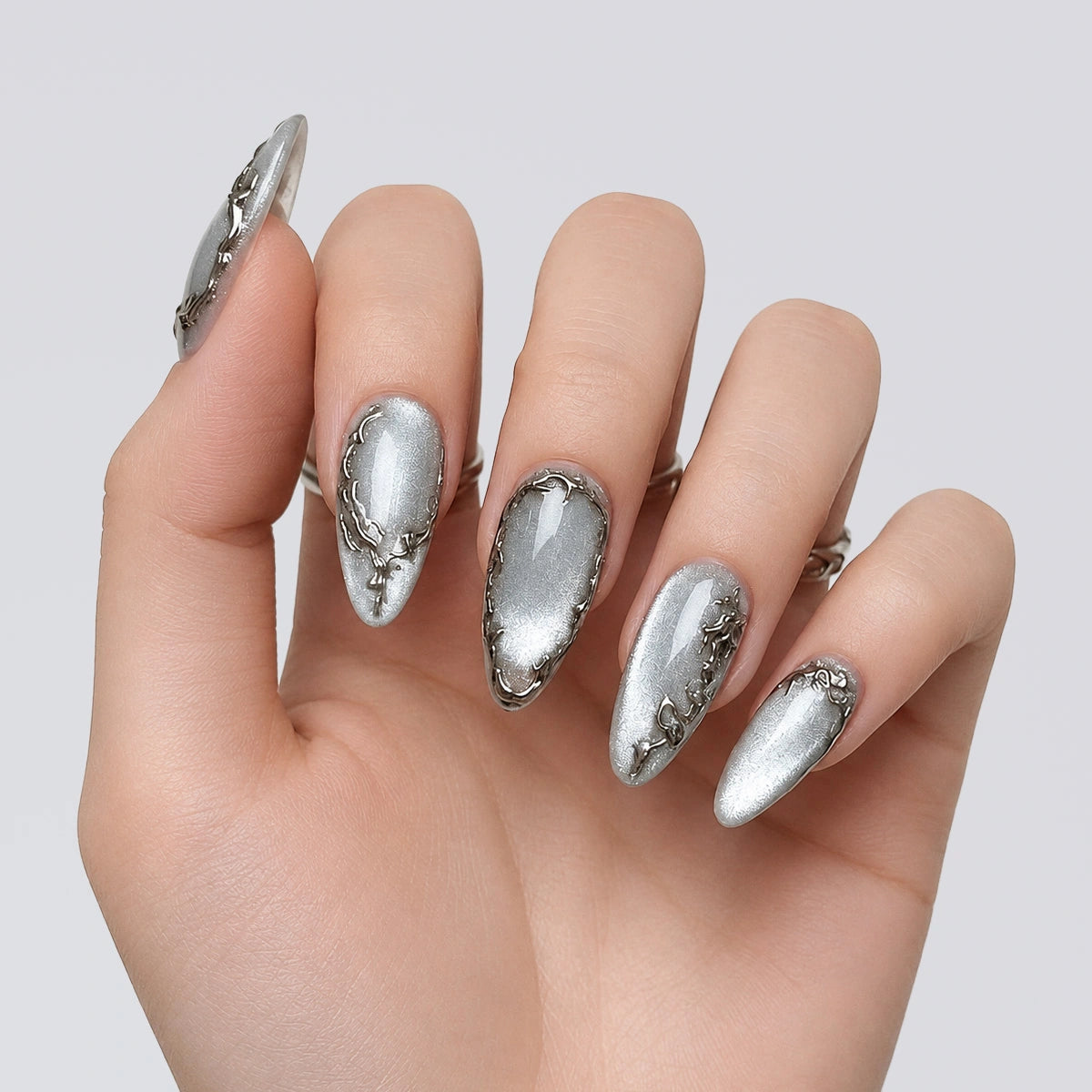 Silver Frost Relic Almond Press On Nails | 10PCS