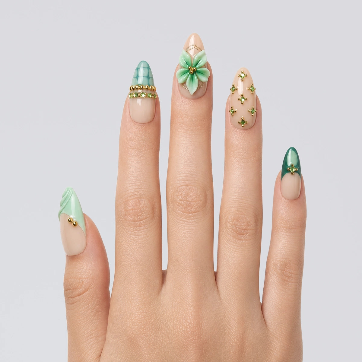 Luxurious Emerald Gem & Textured Scale Artisan Press On Nails | 10PCS